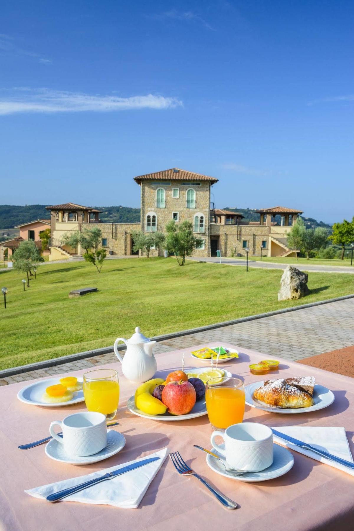 Pian Dei Mucini Resort Il Borgo Massa Marittima Eksteriør bilde