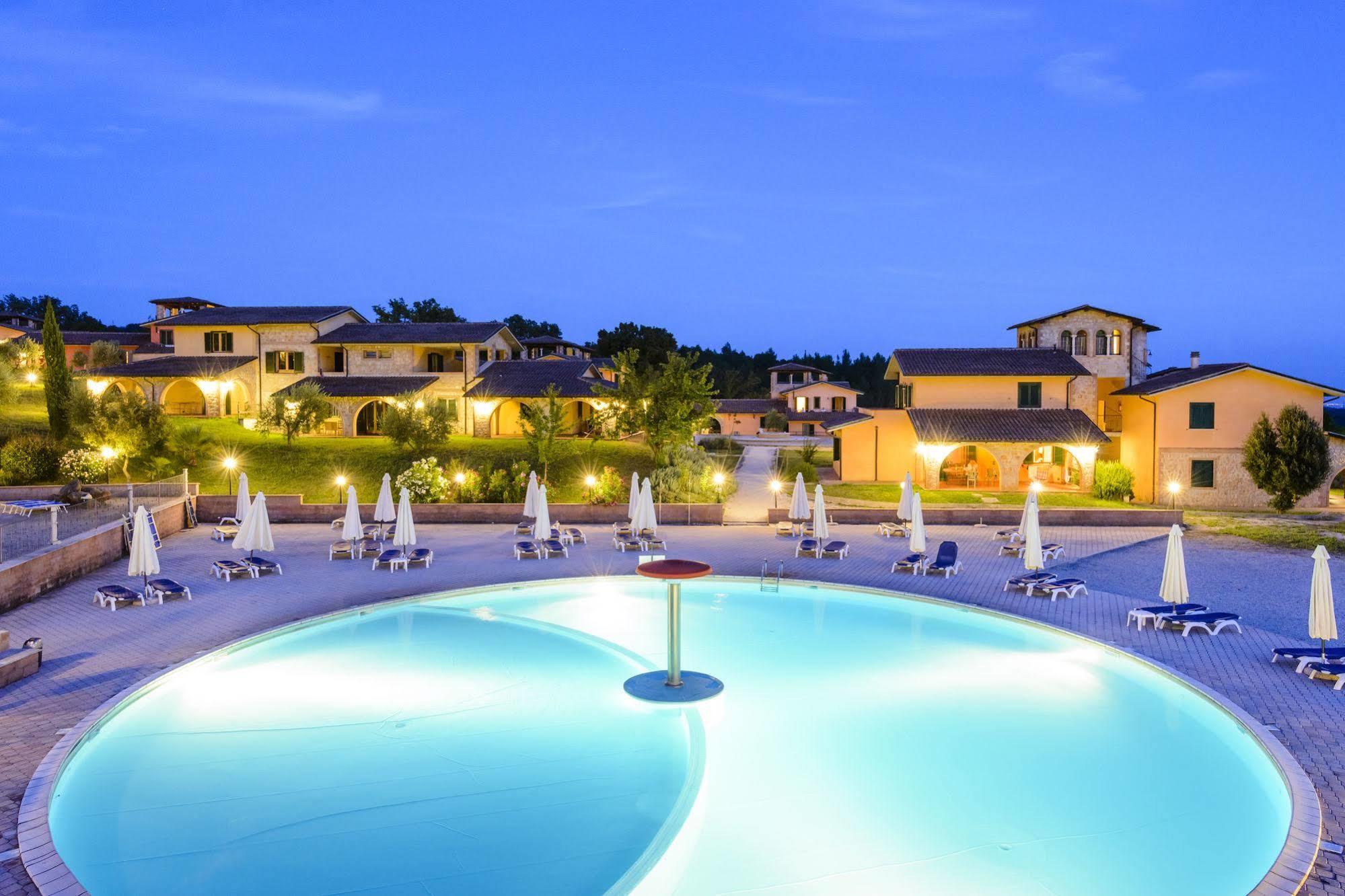 Pian Dei Mucini Resort Il Borgo Massa Marittima Eksteriør bilde